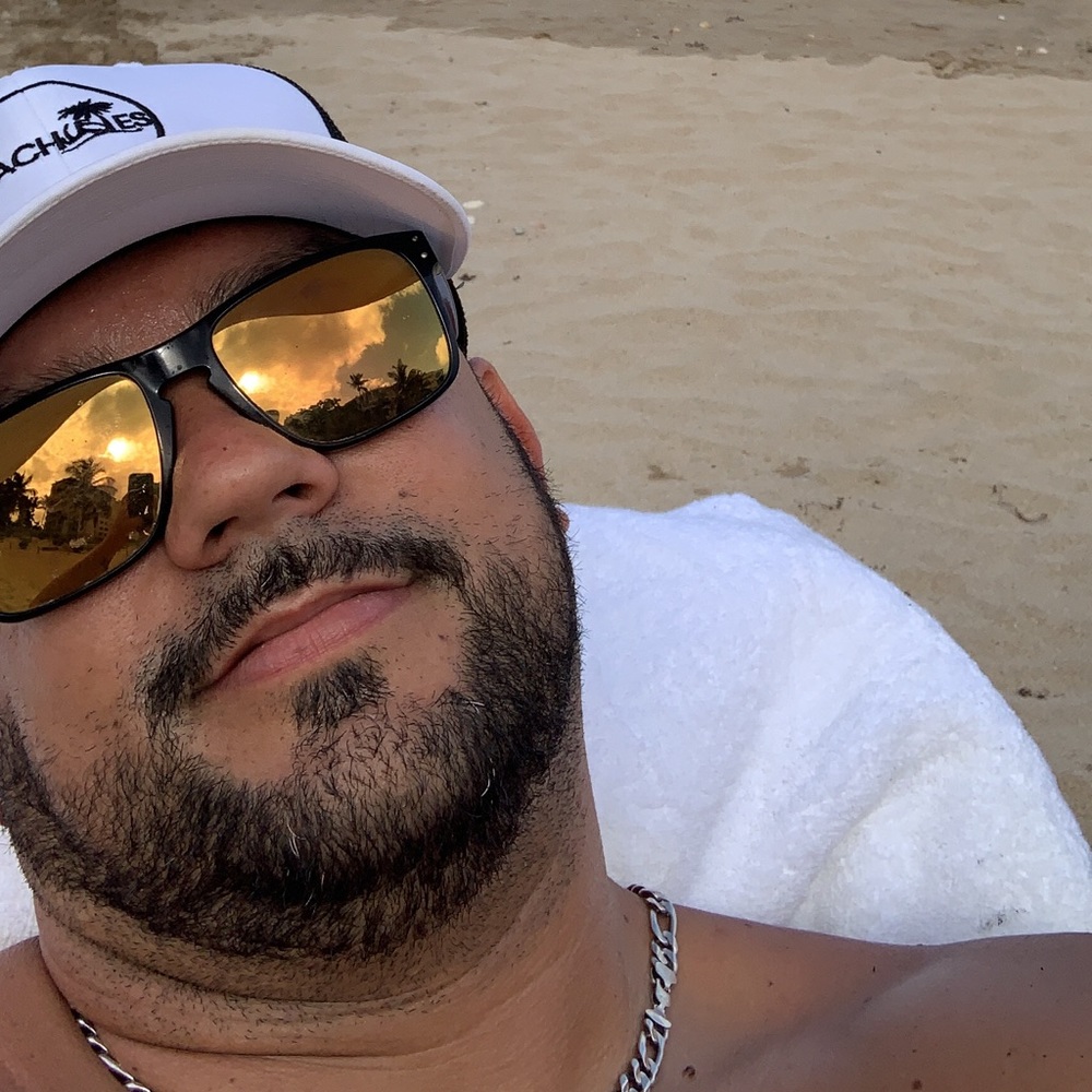 Meet your Posher, Manuel